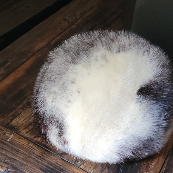 Mink Hat Miss Monique - Picture 9 of 12